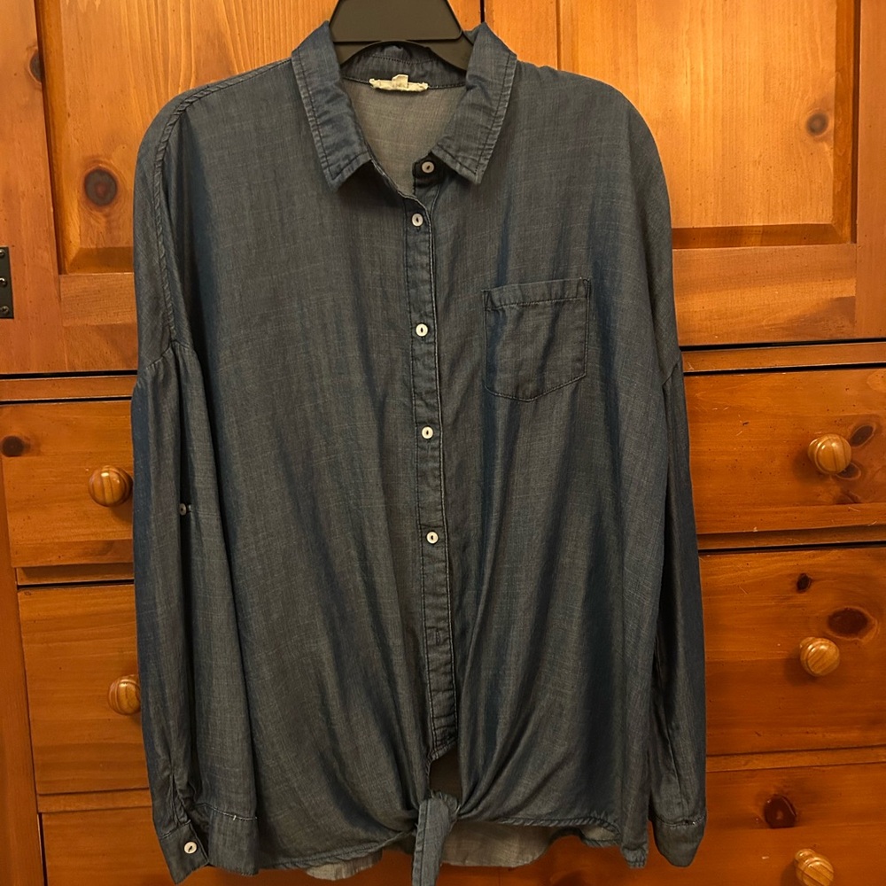 Easel Blue Denim-Look Top - Blue